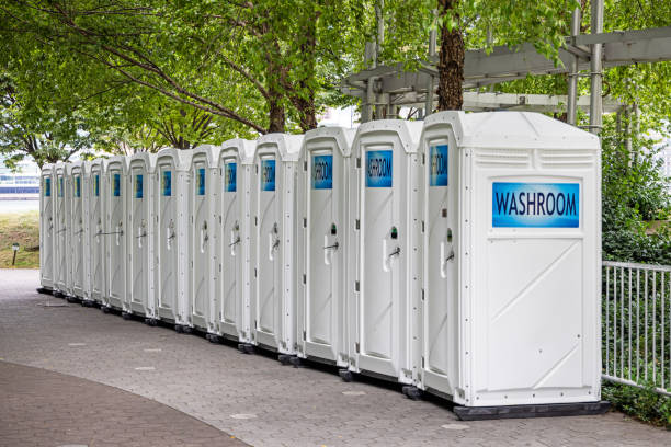 Best Porta potty delivery and setup  in Vandalia, MO